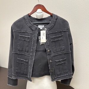 Evereve Black Jean Jacket with Cropped Style and Classic Collar